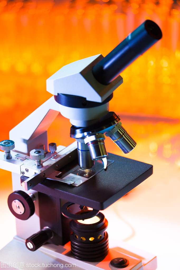 显微镜 窥探微观世界的科学之眼